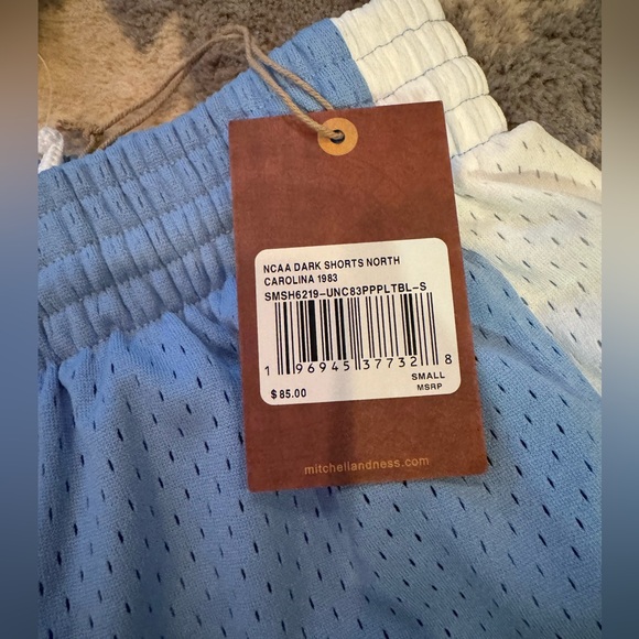 MITCHELL & NESS NCAA SHORTS NORTH CAROLINA TARHEELS 1983 BLUE - Picture 2 of 4